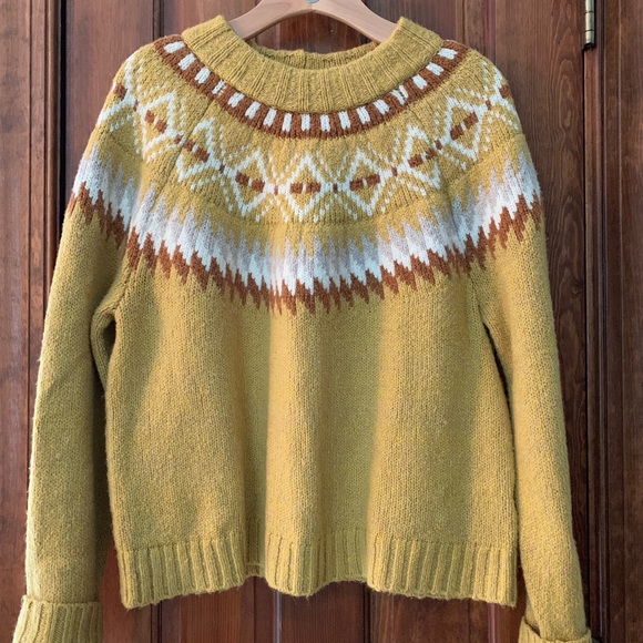 American Eagle Outfitters Sweaters - American Eagle Outfitters sweater American Eagle Outfitters Sweaters - American Eagle Outfitters sweater